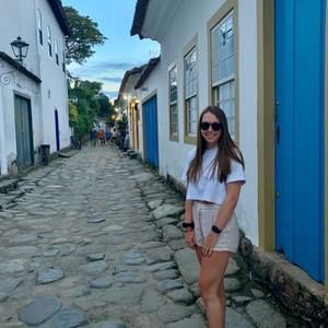 Meet your Posher, Ellie